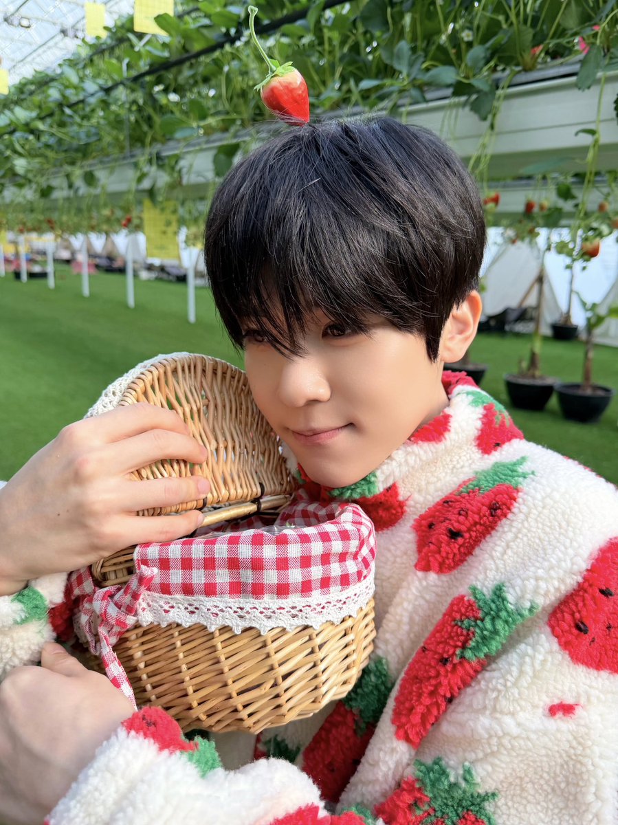 ASCII Art with Strawberry — Nano Banana Pro AI Generated Image