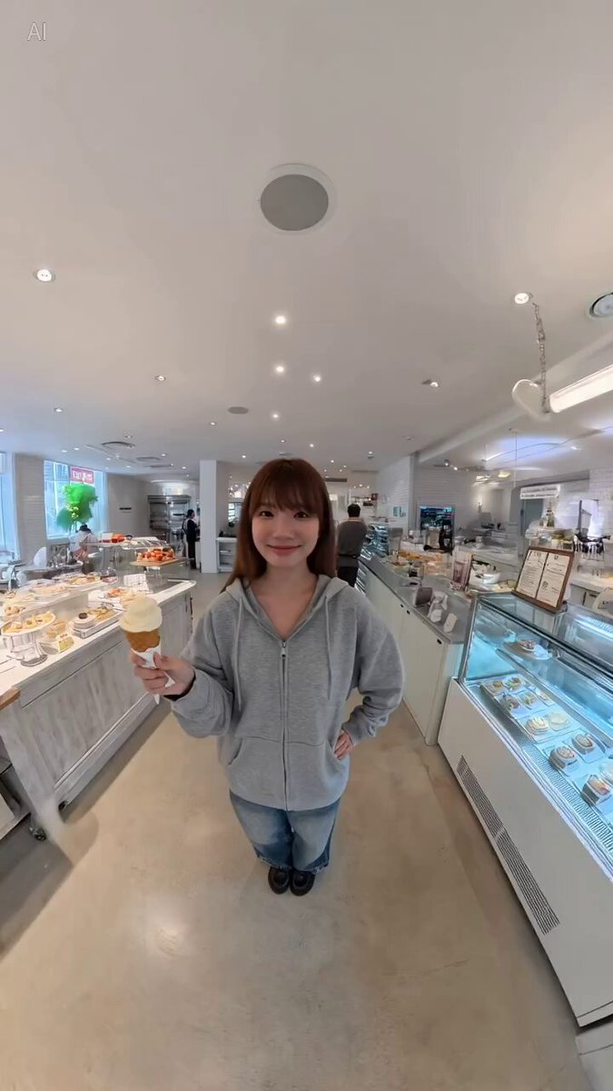360-degree Panoramic Selfie in a Dessert Shop