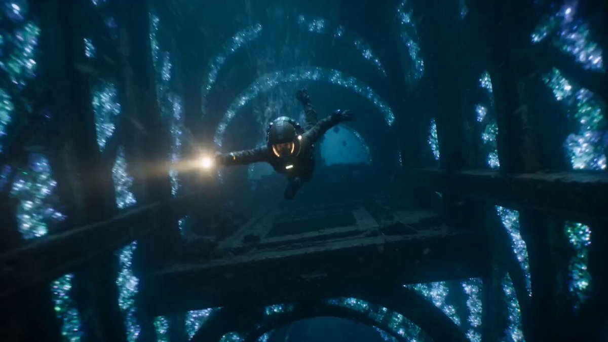 The Leviathan's Throat: Underwater Megastructure Descent